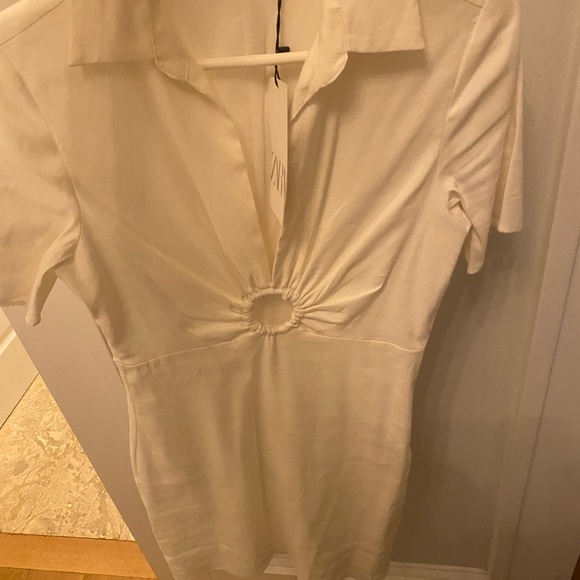 SHORT DRESS WITH METAL RING DETAIL - Picture 2 of 7